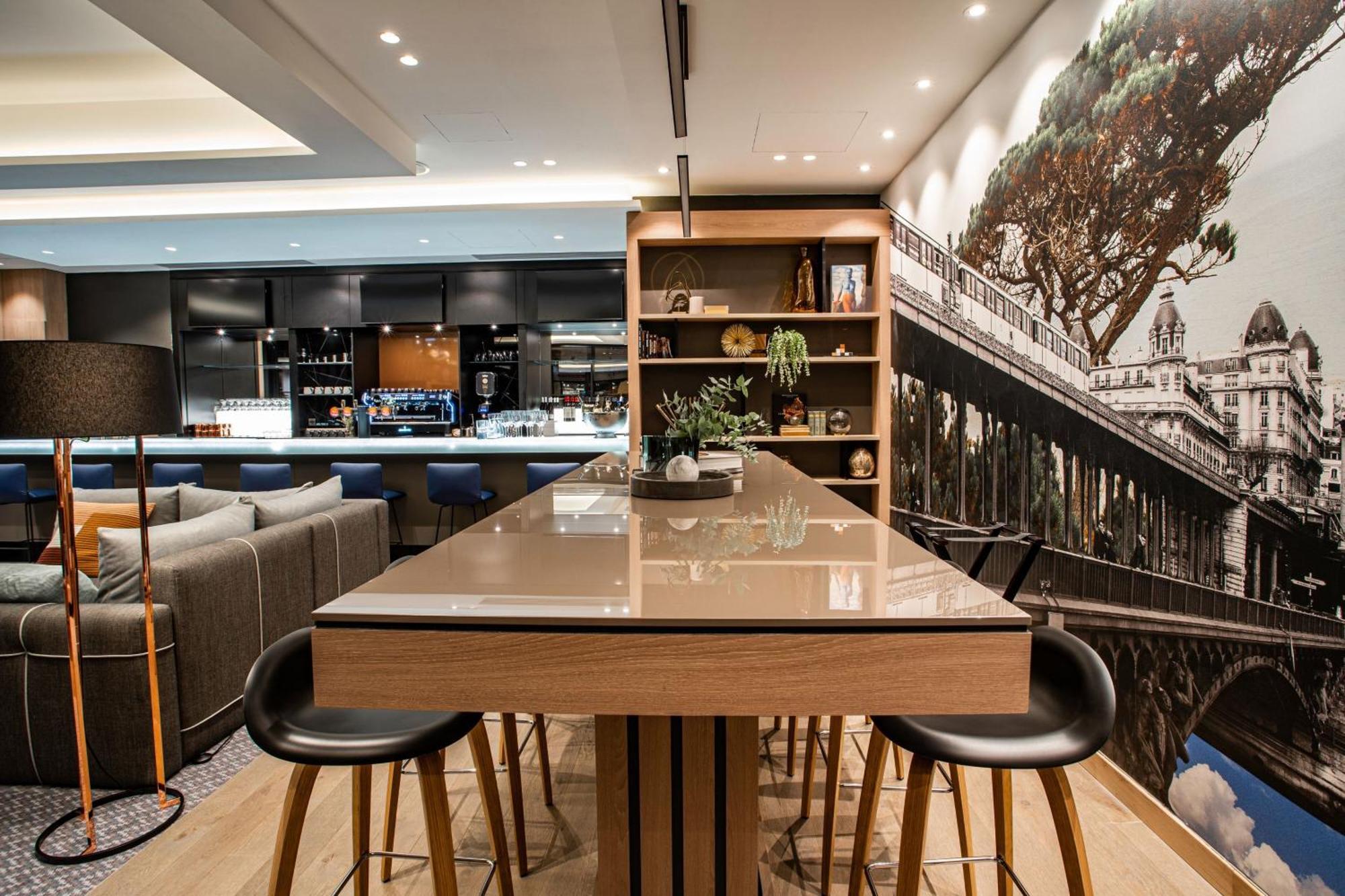 Courtyard By Marriott Paris Porte De Versailles Исси-ле-Мулино Экстерьер фото
