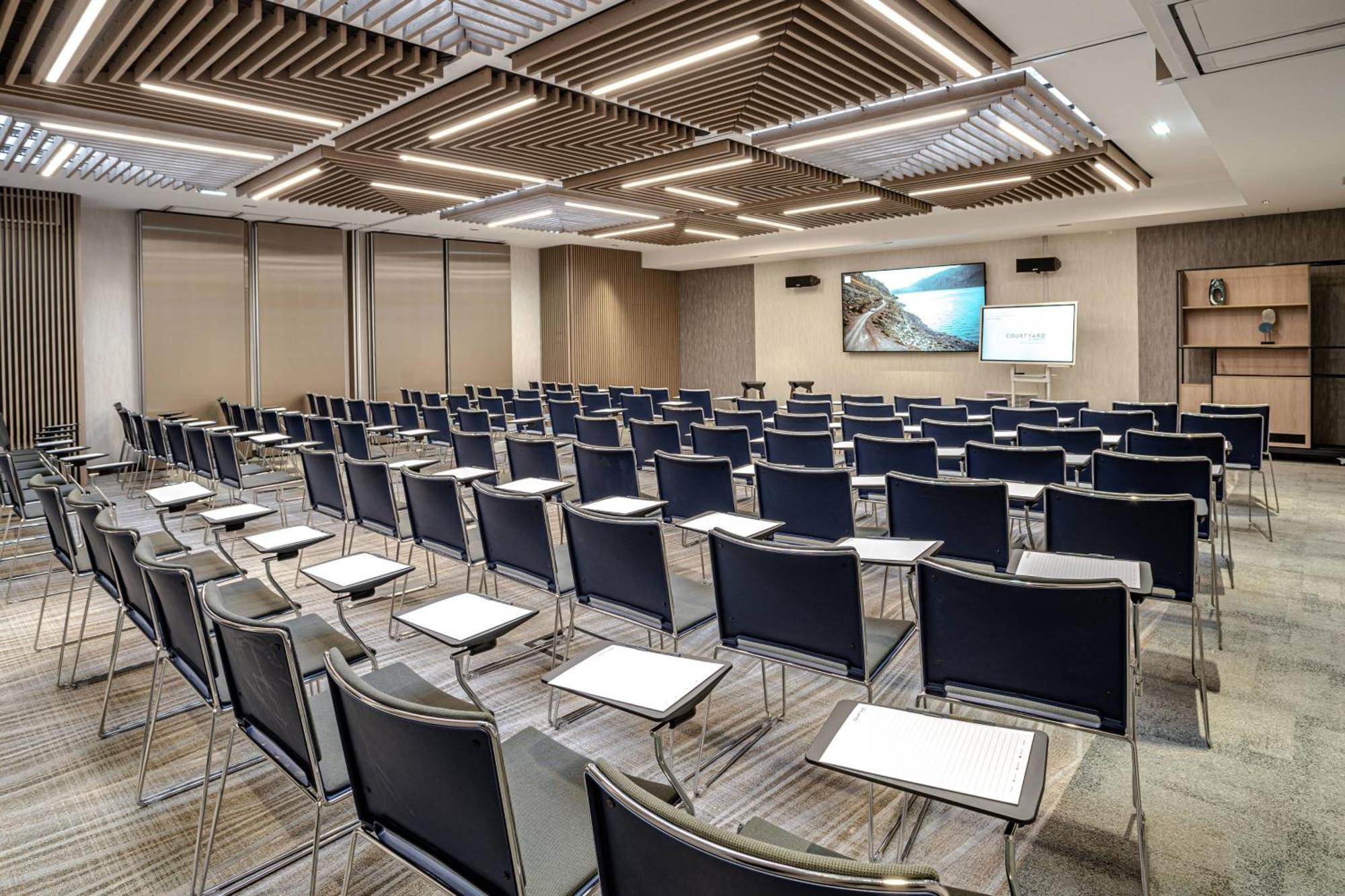 Courtyard By Marriott Paris Porte De Versailles Исси-ле-Мулино Экстерьер фото