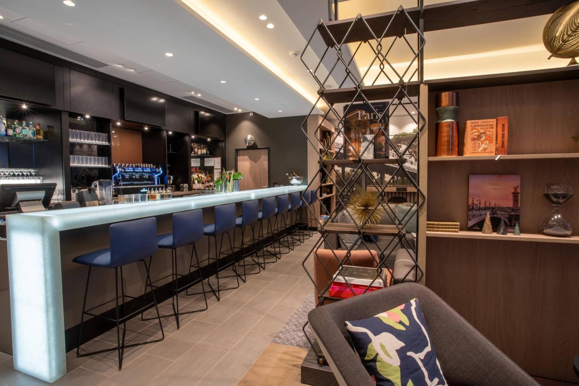 Courtyard By Marriott Paris Porte De Versailles Исси-ле-Мулино Экстерьер фото