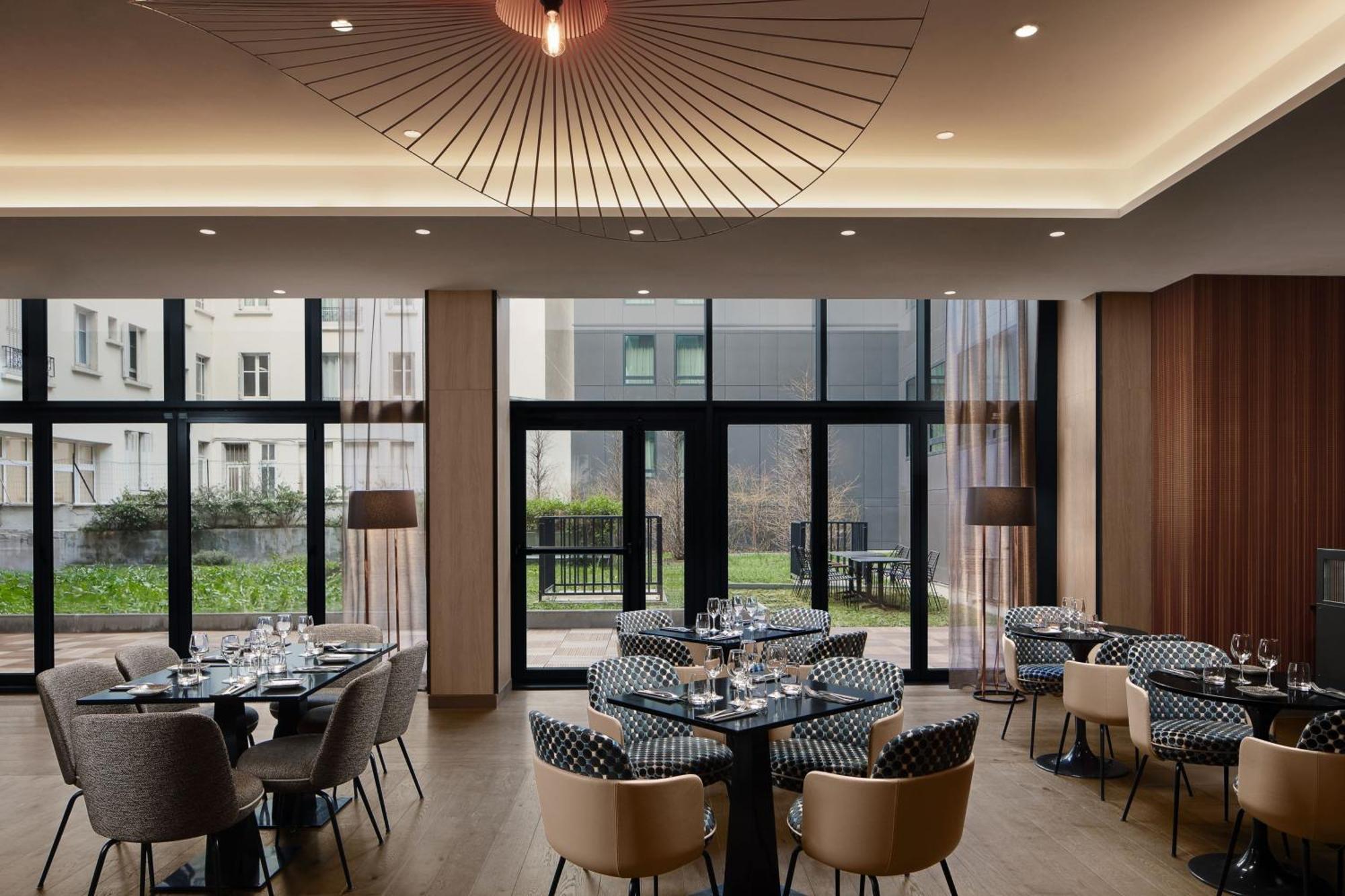 Courtyard By Marriott Paris Porte De Versailles Исси-ле-Мулино Экстерьер фото