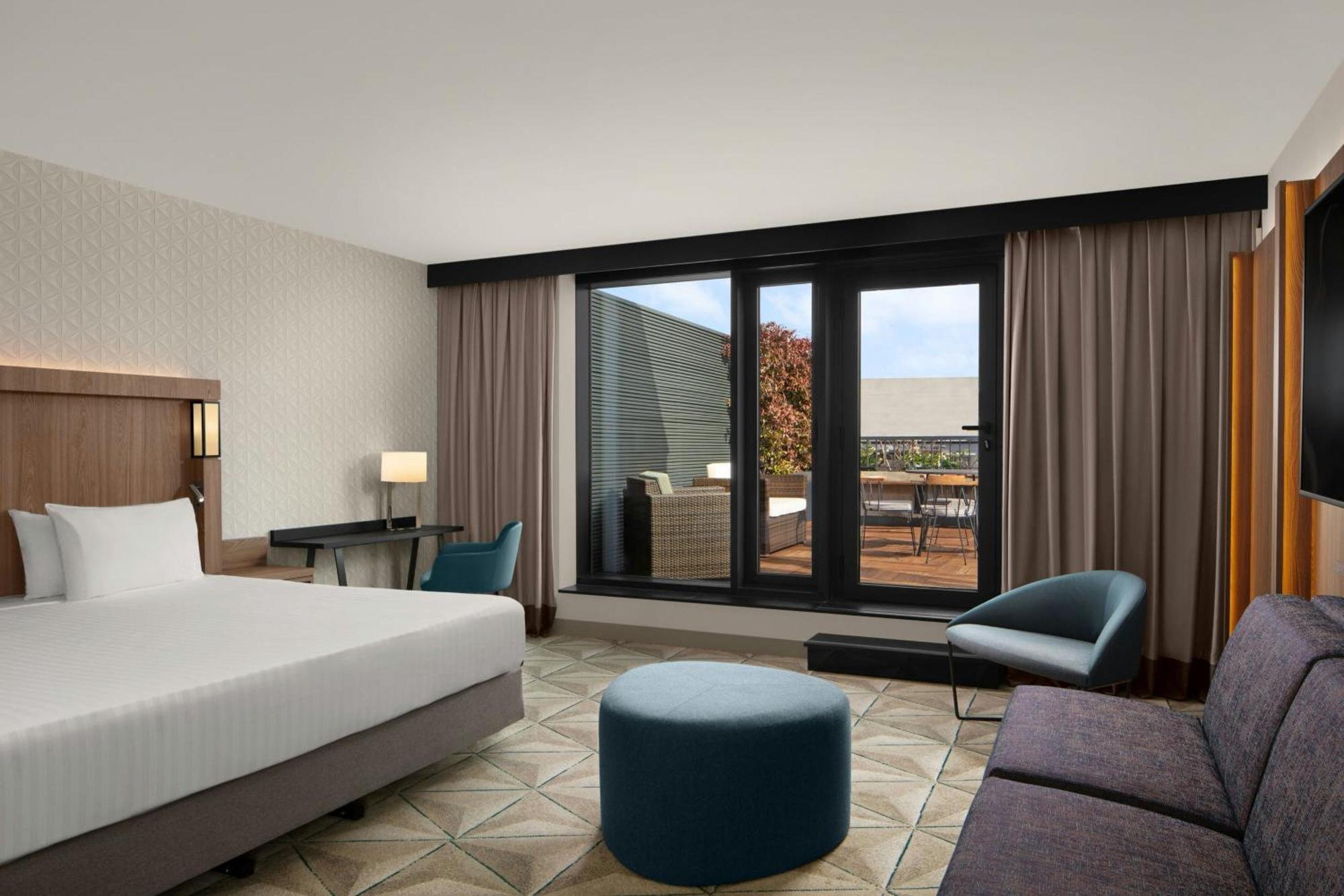 Courtyard By Marriott Paris Porte De Versailles Исси-ле-Мулино Экстерьер фото