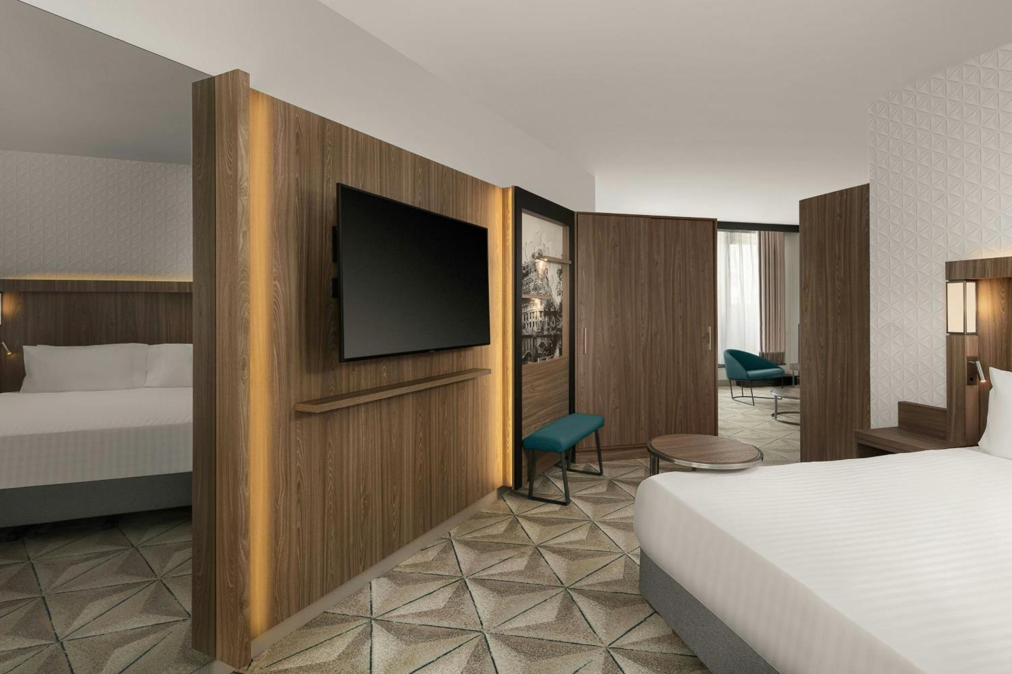 Courtyard By Marriott Paris Porte De Versailles Исси-ле-Мулино Экстерьер фото