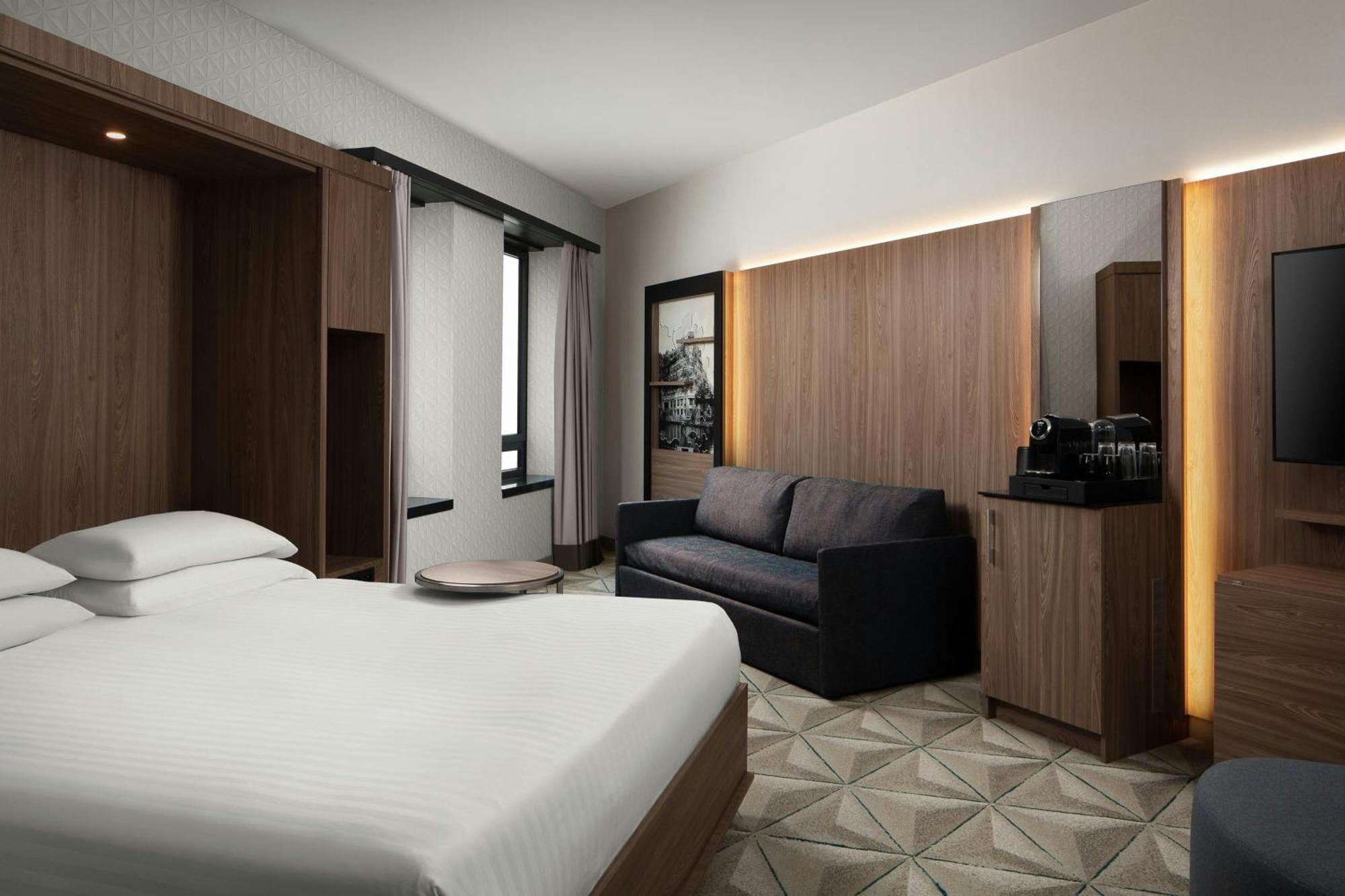 Courtyard By Marriott Paris Porte De Versailles Исси-ле-Мулино Экстерьер фото